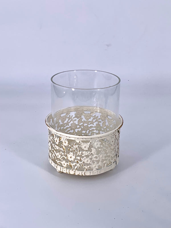 Porta Velas em Metal com Acabamento Envelhecido -  Elegância Rústica para Sua Decoração