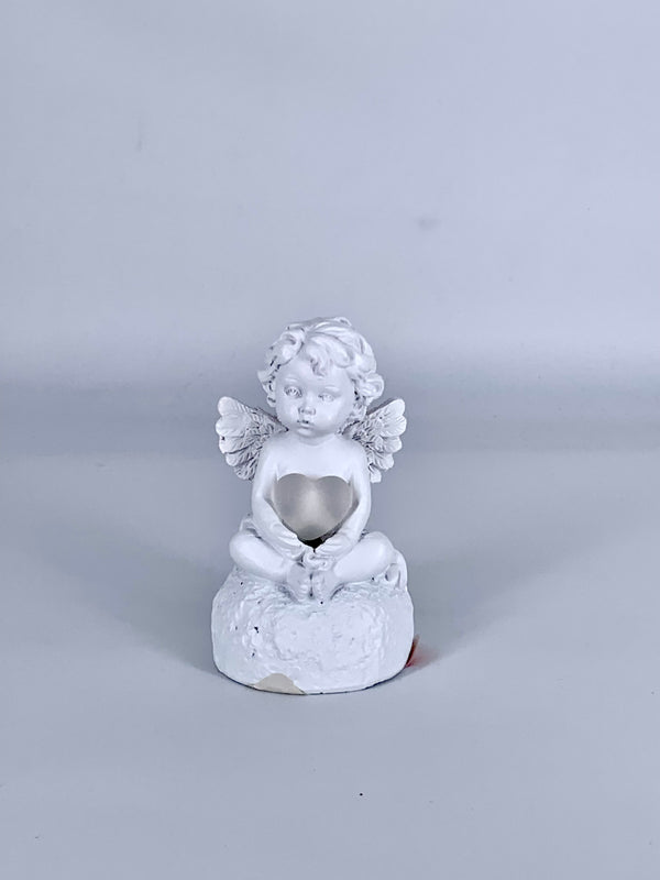 Anjo Pequeno com Coração de Luz -  Um Toque de Luz e Proteção para Seu Espaço