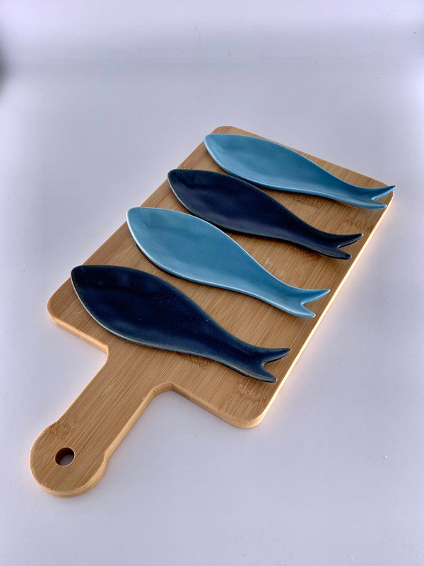 Tábua de Madeira para Petiscos com Pratos em Forma de peixes - Elegância e Praticidade na Sua Mesa