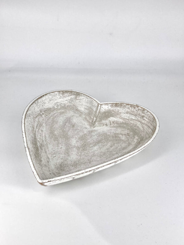 Prato de Madeira Envelhecida em Forma de Coração - Rústico e Aconchegante na Medida Certa